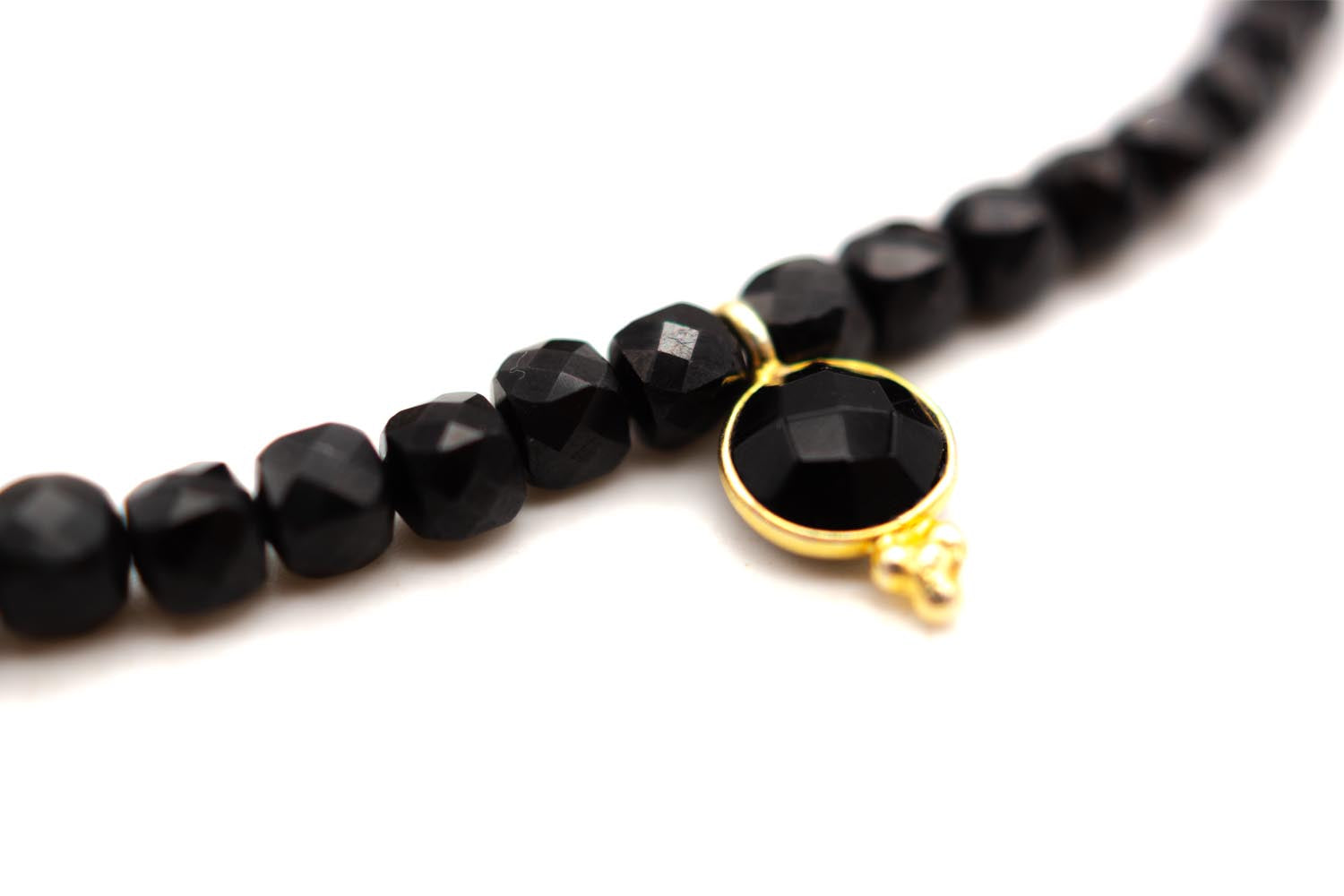 A25 Drops Black