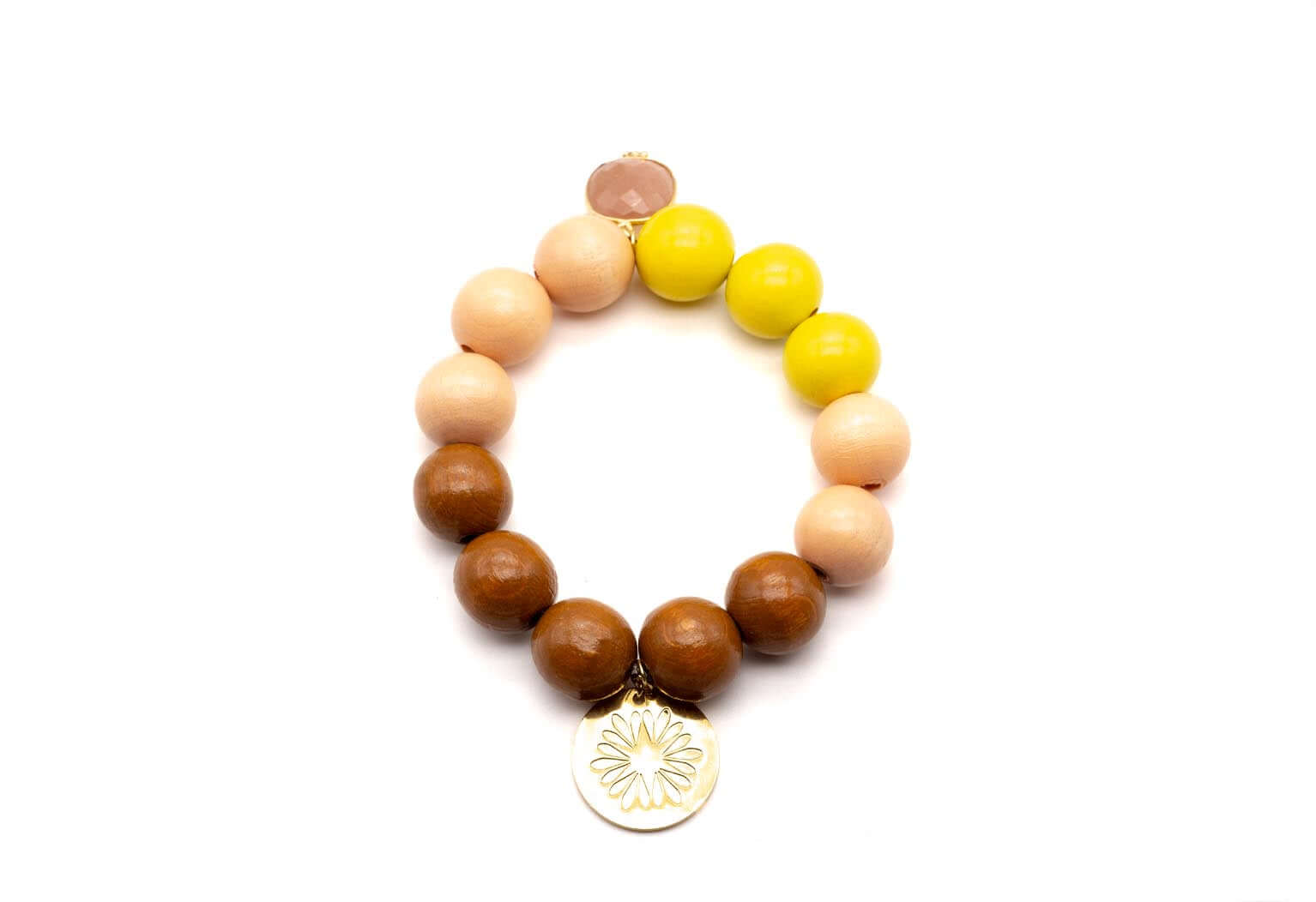 Armband auf Elastikband mit Holzperlen in Braun und Beige, gelben Perlen und Mondstein-Anhänger