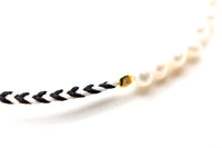 A26 Airy Pearl Black and White