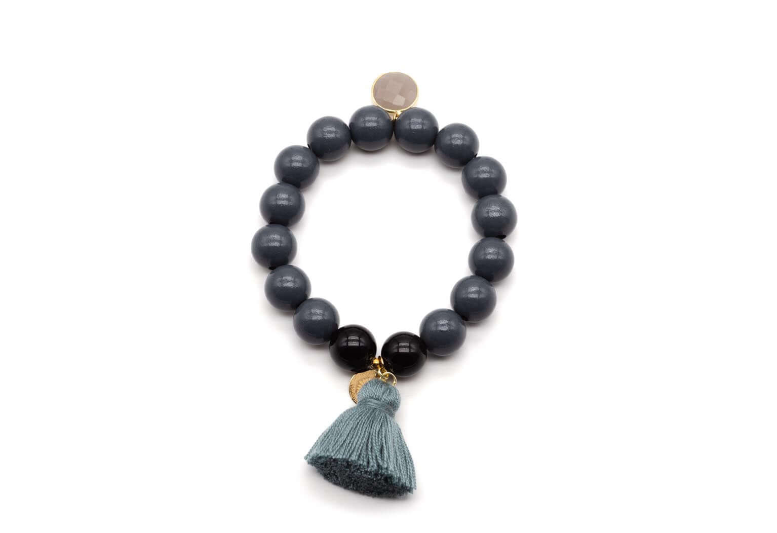 Armband aus dunkelgrauen Holzperlen mit Mondstein-Anhänger und graublauer Quaste