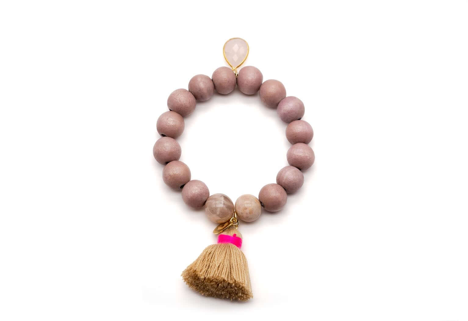 Armband auf Elastikband mit altrosa Holzperlen, tropfenförmigem Edelstein-Anhänger und beiger Baumwollquaste
