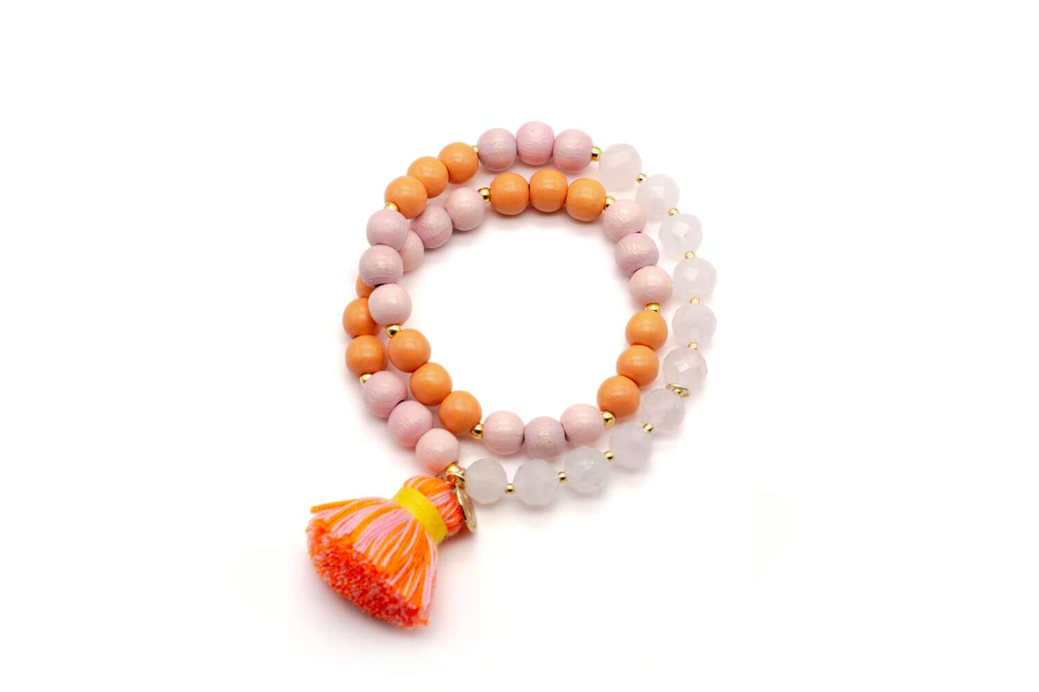 Doppelt gewickeltes Armband aus rosa und orangefarbenen Holzperlen und Rosenquarz mit orange-gelber Quaste