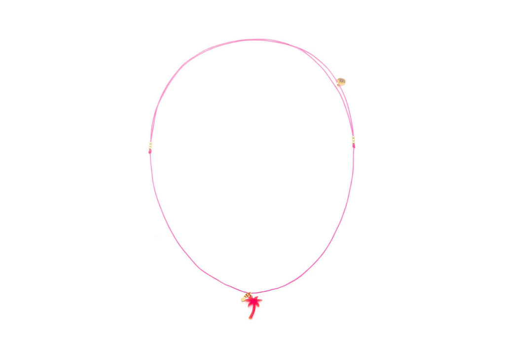 Choker aus pinker Nylonschnur mit pinkem Palmen-Anhänger und kleinem vergoldetem Herz