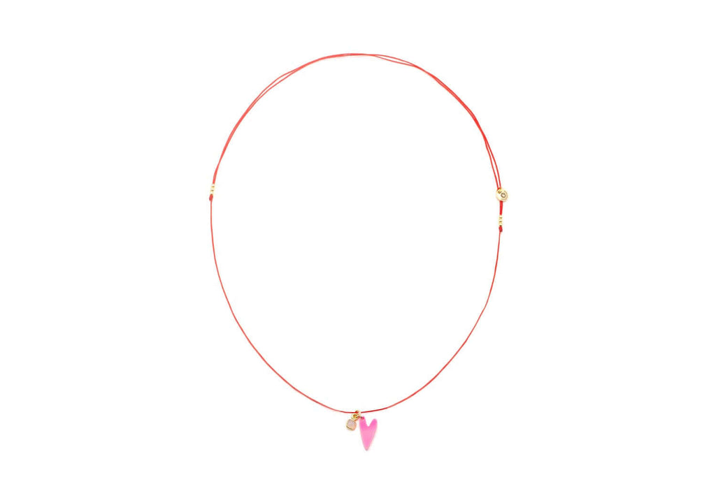 Rote Nylon-Choker mit rosa Herz-Anhänger aus Acryl und kleinem Rosenquarz-Anhänger