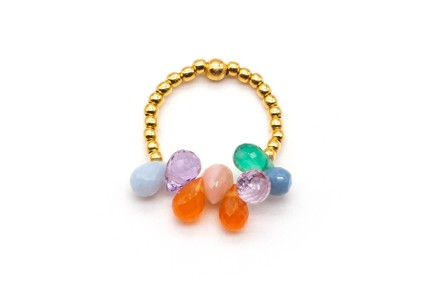 Ring aus vergoldeten Perlen mit facettierten Edelsteintropfen aus Opal, Amethyst, Karneol und Onyx