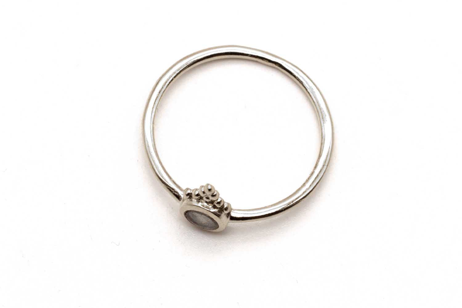R25 Ring Tiny Labra
