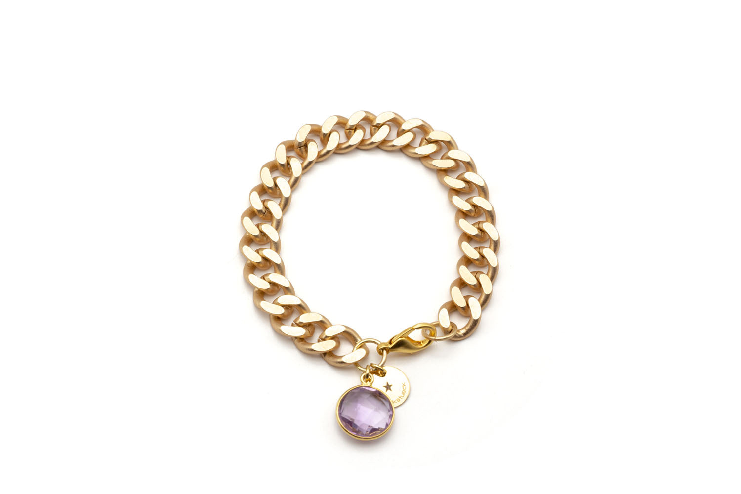 Vergoldetes Panzerkettenarmband mit rundem, violett facettiertem Chalcedon-Anhänger